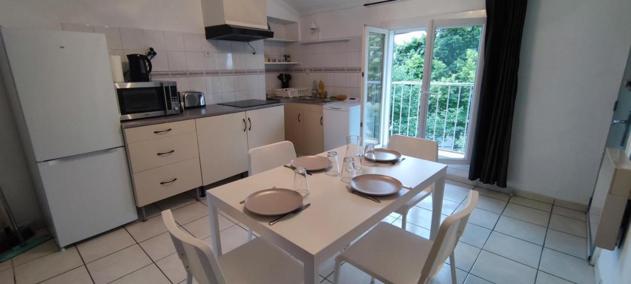 Appartement 45 M² Proche Du Centre Ville Lunel  Exterior photo